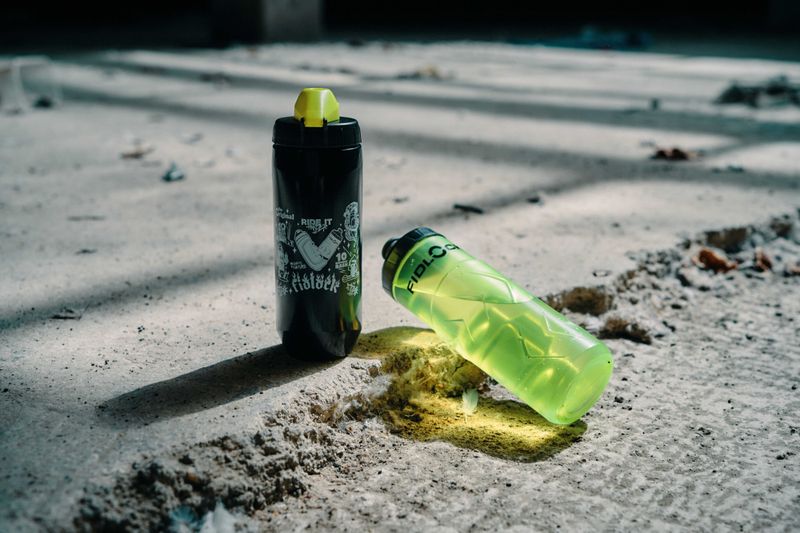 Fidlock TWIST Drikkeflaske 590ml + Sykkelbase 10 ÅRS JUBILEMUSFLASKE